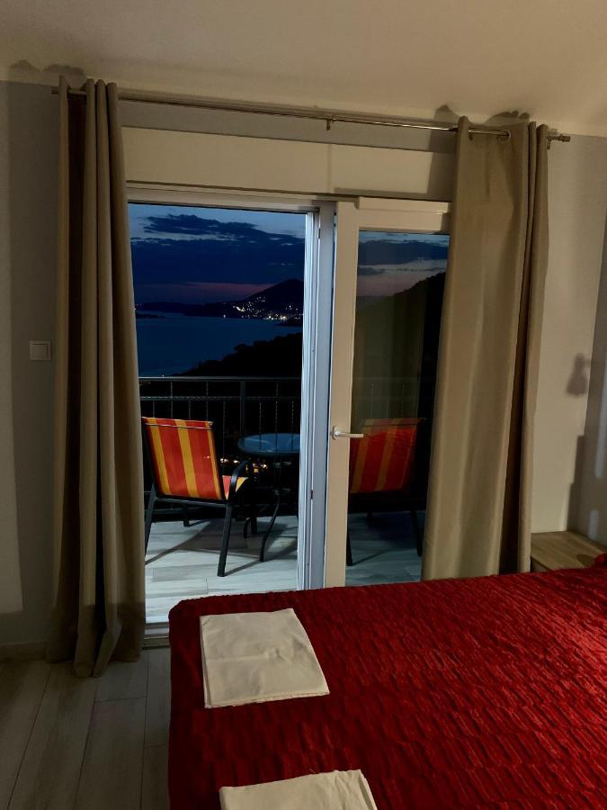 Apartments Mm Sveti Stefan Esterno foto